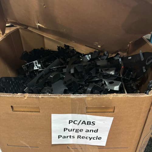Polycarbonate | Selling 60 Metric Tons of PC ABS Lumps from USA to Worldwide Buyers