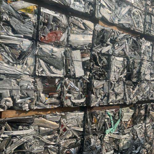 Aluminium | Aluminum 6063 Extrusion Scrap (1% attached)