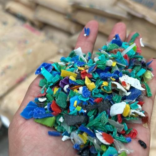 HDPE | Mixed-Color Hot Washed HDPE Regrinds – 200 MT Ready for Export from Mundra Port