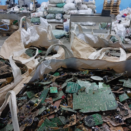Electronic Scrap | Regular Monthly Supply of 50 Tons Low Grade PCB Scrap – Export Ready from Jakarta, Indonesia